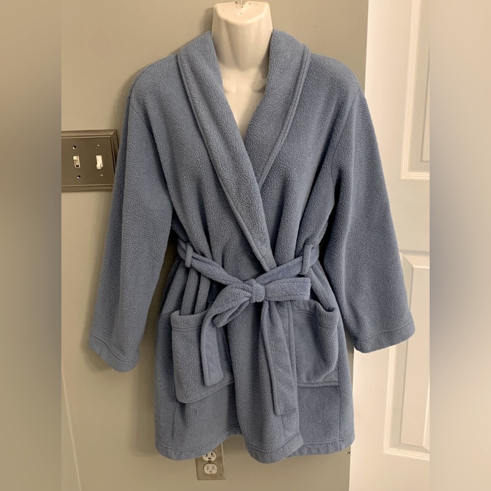 Secret Treasures Women's L Large knobby fleece Belted Bathrobe Robe pockets Tie